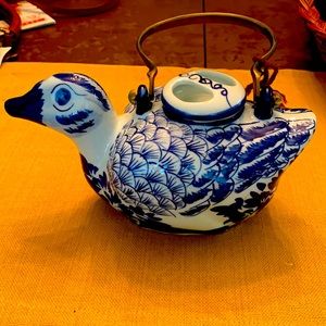 Shafford blue white hand painted duck teapot